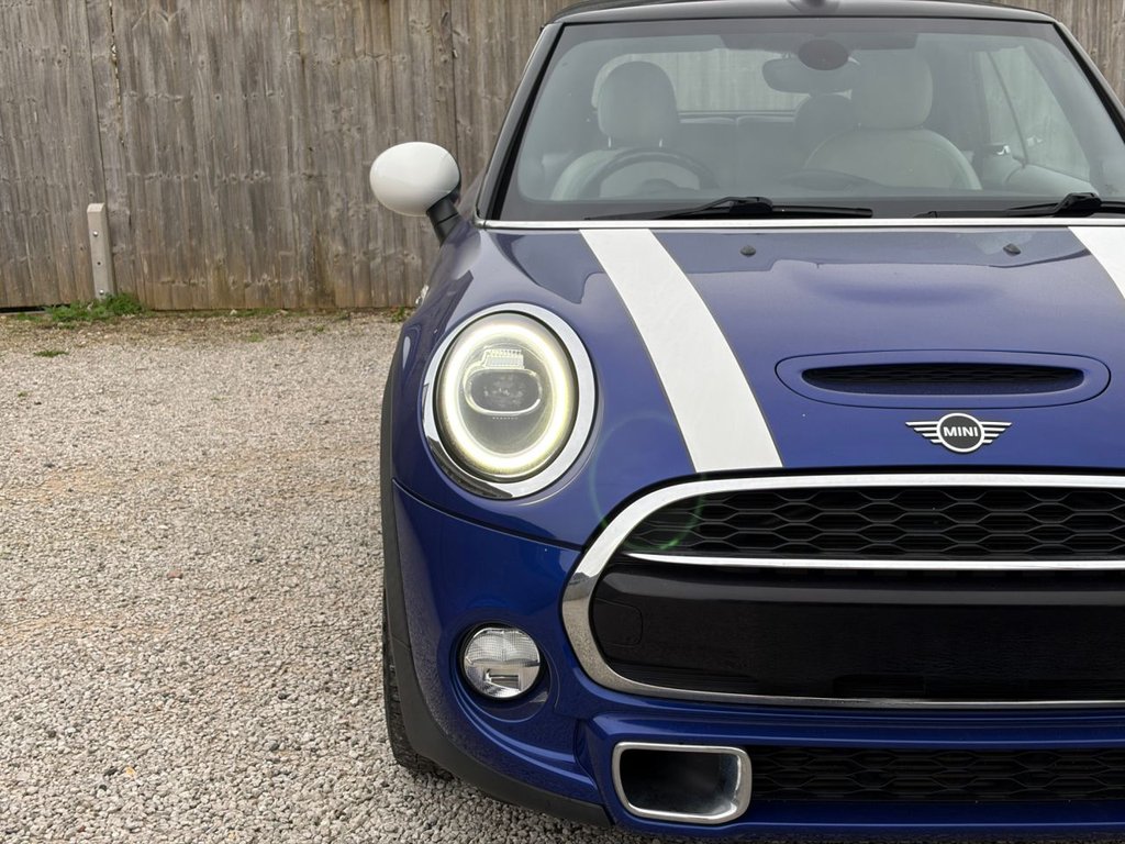 Used MINI Convertible 2018 for sale - 77780102: Photo 19