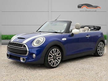 Used MINI Convertible 2018 for sale - 77780102: Photo