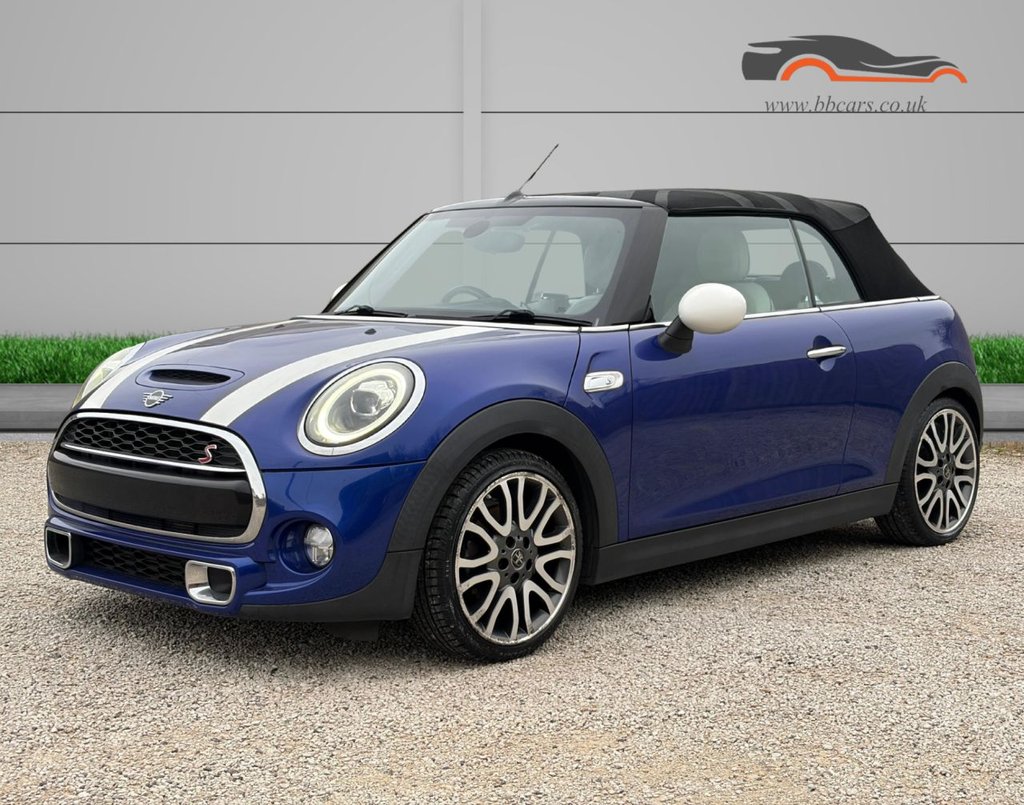Used MINI Convertible 2018 for sale - 77780102: Photo 2