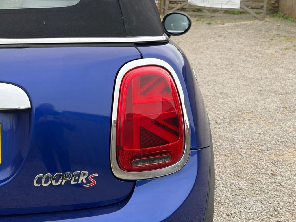 Used MINI Convertible 2018 for sale - 77780102: Photo 21