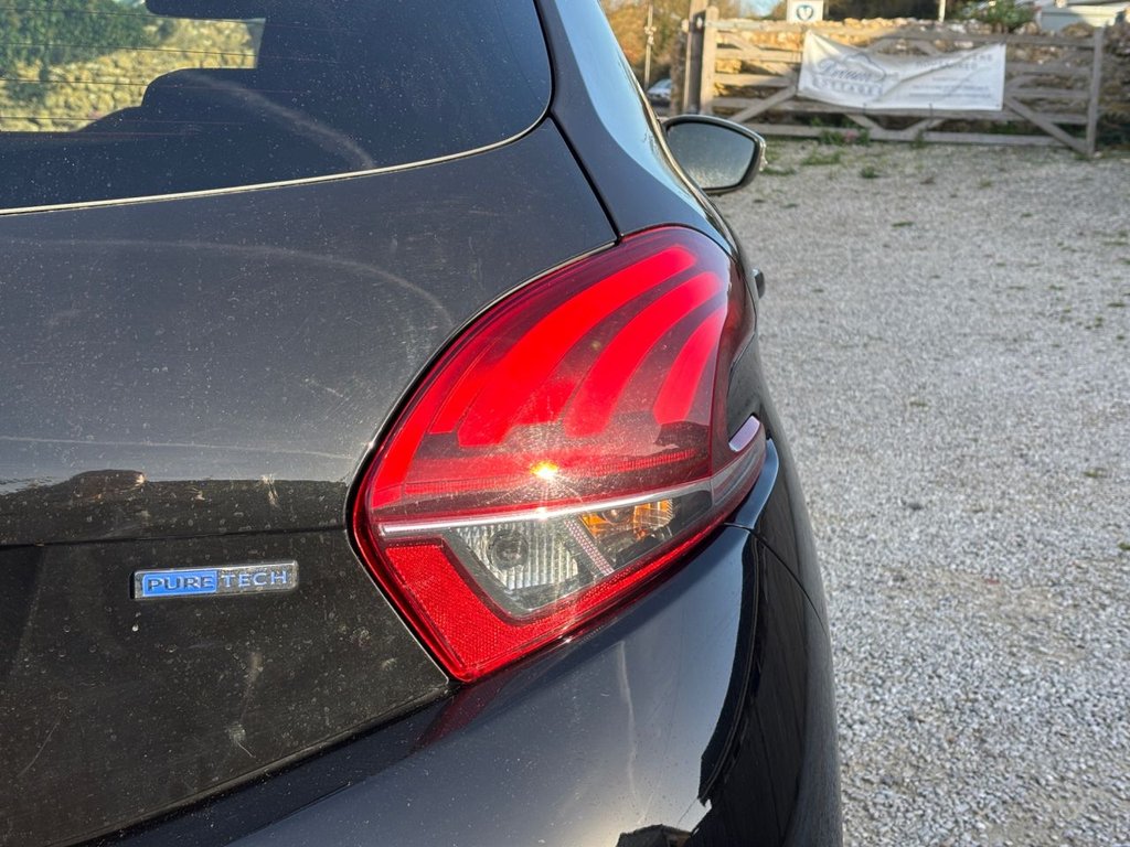 Used Peugeot 208 2016 for sale - 76509402: Photo 11