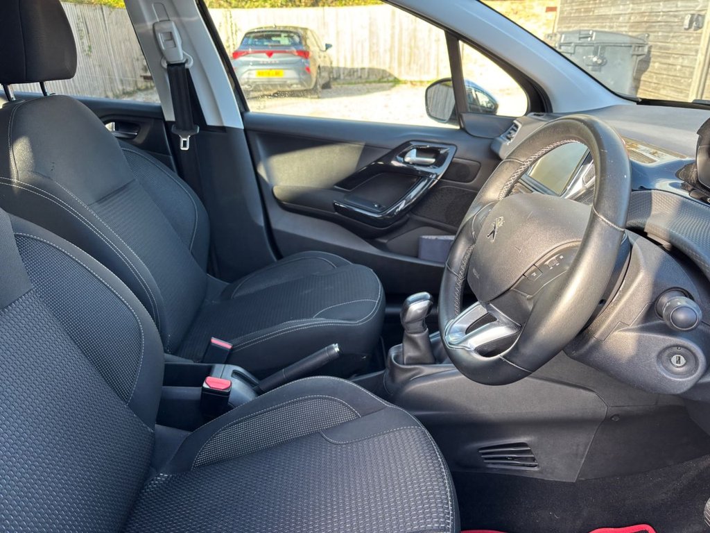 Used Peugeot 208 2016 for sale - 76509402: Photo 21