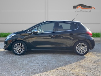 Used Peugeot 208 2016 for sale - 76509402: Photo