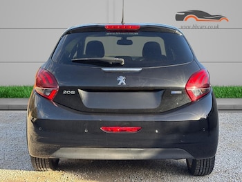 Used Peugeot 208 2016 for sale - 76509402: Photo