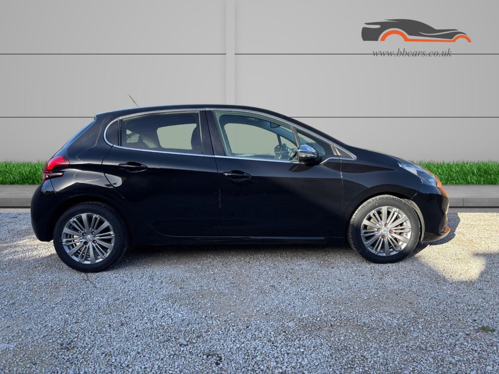 Used Peugeot 208 2016 for sale - 76509402: Photo 6