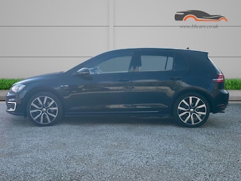 Used Volkswagen Golf 2015 for sale - 77014455: Photo