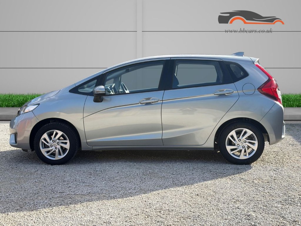 Used Honda Jazz 2016 for sale - 77879558: Photo 2