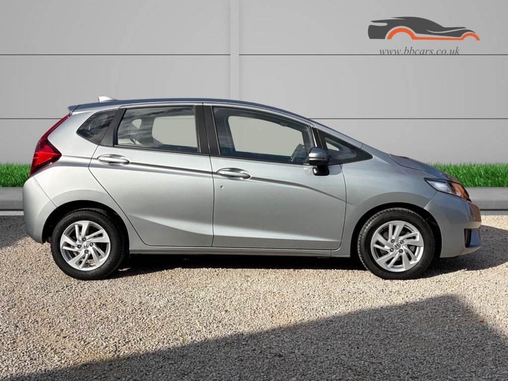 Used Honda Jazz 2016 for sale - 77879558: Photo 5