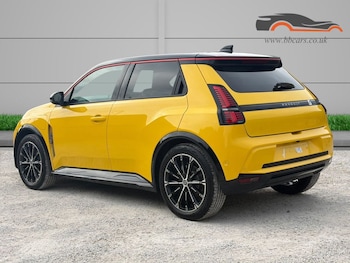 Used Renault 5 E-Tech electric 2026 for sale - 79323261: Photo