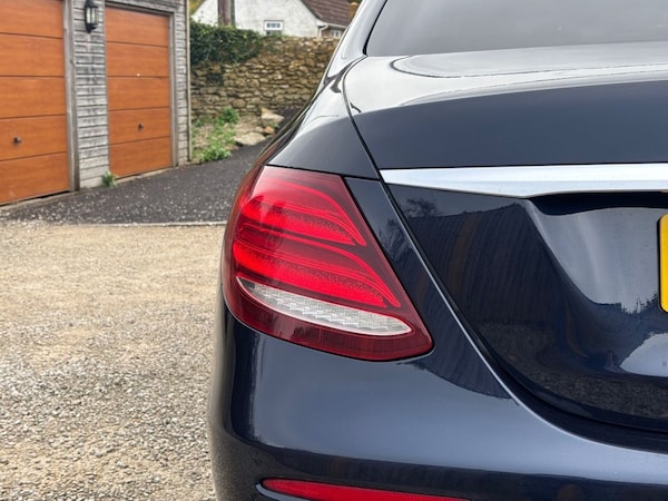 Used Mercedes-Benz E Class 2020 for sale - 72564044: Photo 11