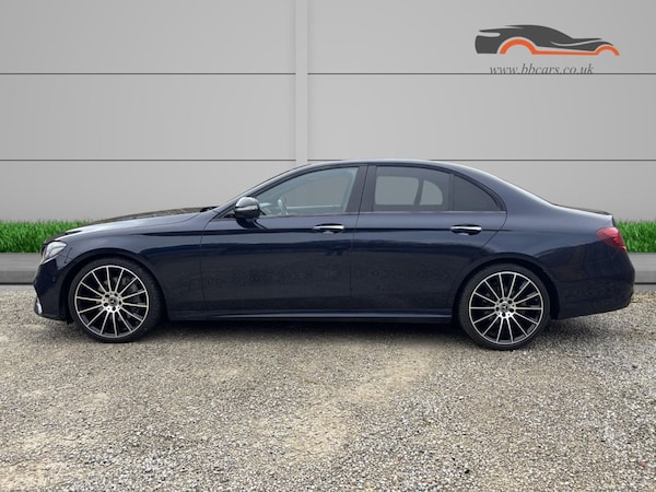 Used Mercedes-Benz E Class 2020 for sale - 72564044: Photo 2