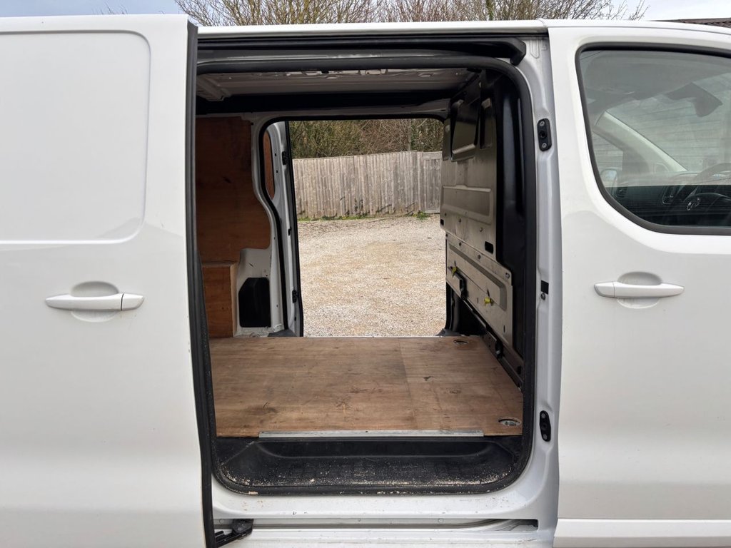 Used Vauxhall Vivaro 2023 for sale - 76950346: Photo 13