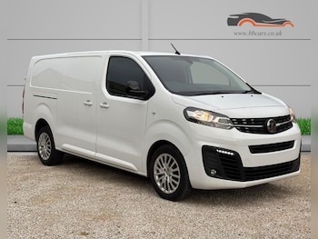 Vauxhall Vivaro feature image