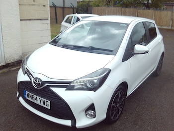 Used Toyota Yaris 2015 for sale - 78541278: Photo