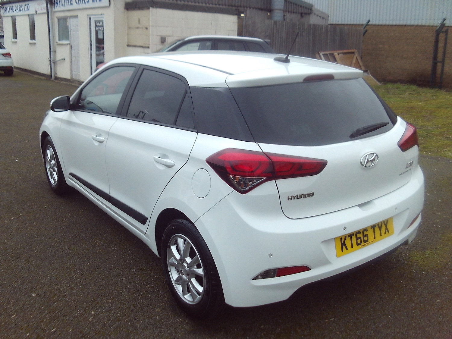 Used Hyundai i20 2017 for sale - 77802697: Photo 5