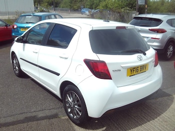 Used Toyota Yaris 2016 for sale - 78777098: Photo