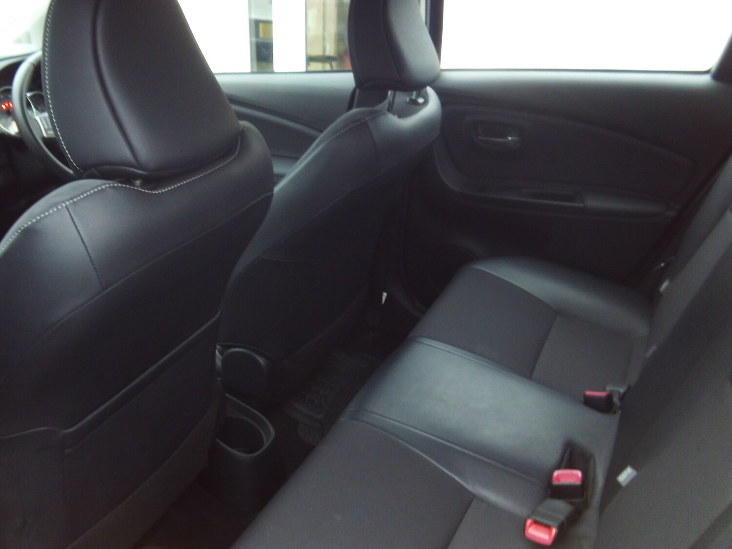 Used Toyota Yaris 2015 for sale - 77406414: Photo 14