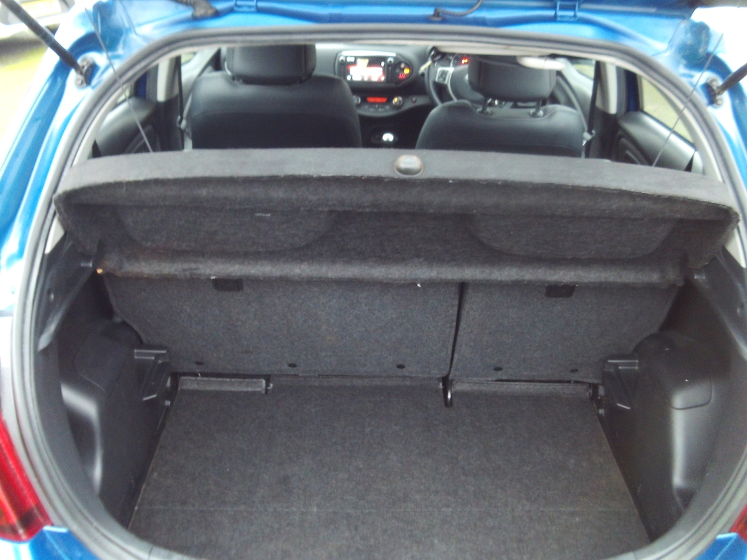 Used Toyota Yaris 2015 for sale - 77406414: Photo 29