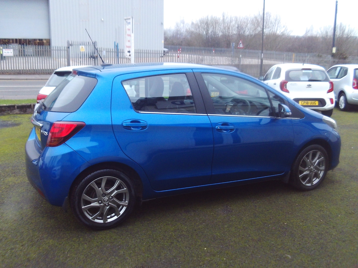 Used Toyota Yaris 2015 for sale - 77406414: Photo 8