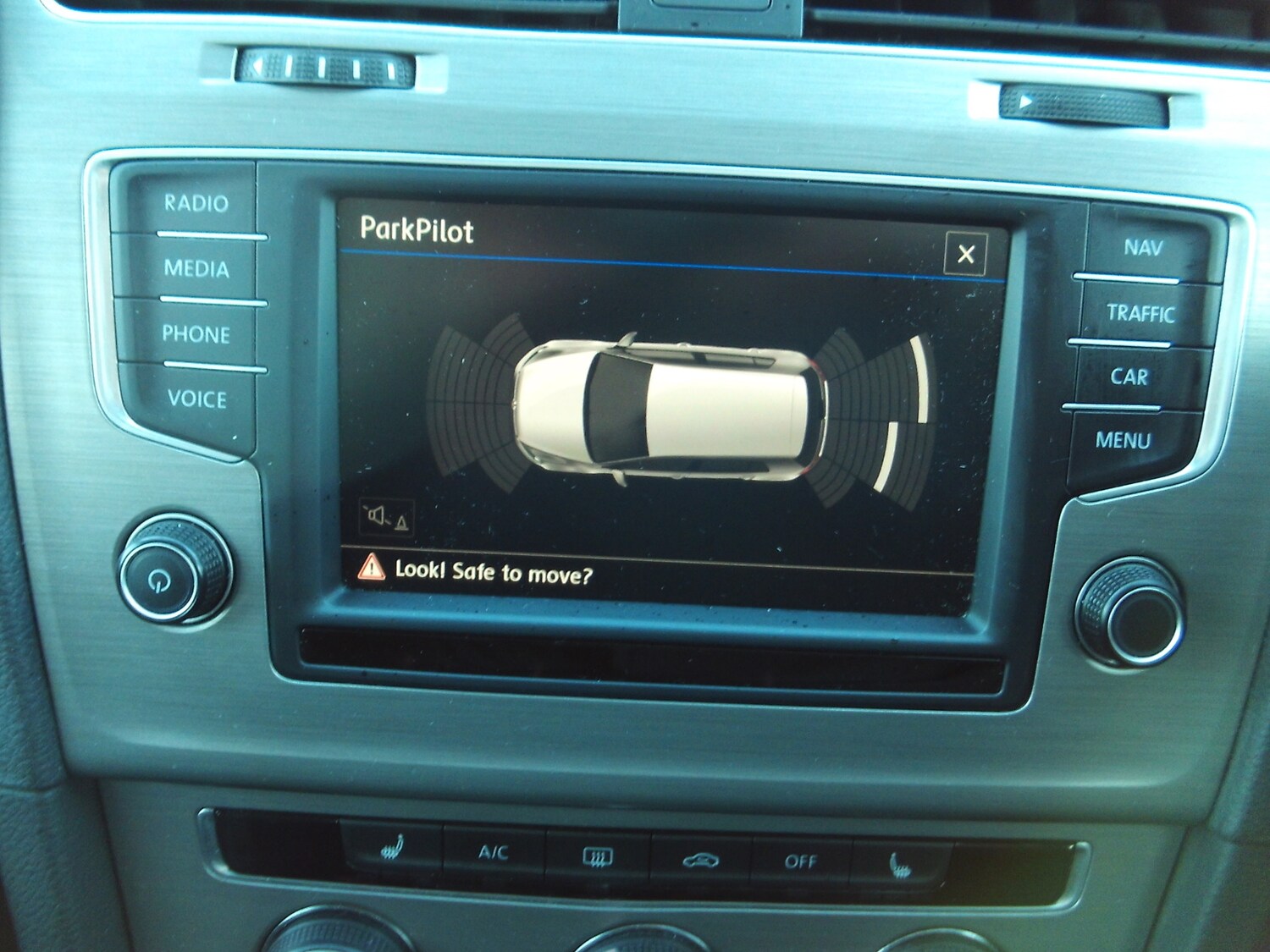 Used Volkswagen Golf 2017 for sale - 76893176: Photo 18