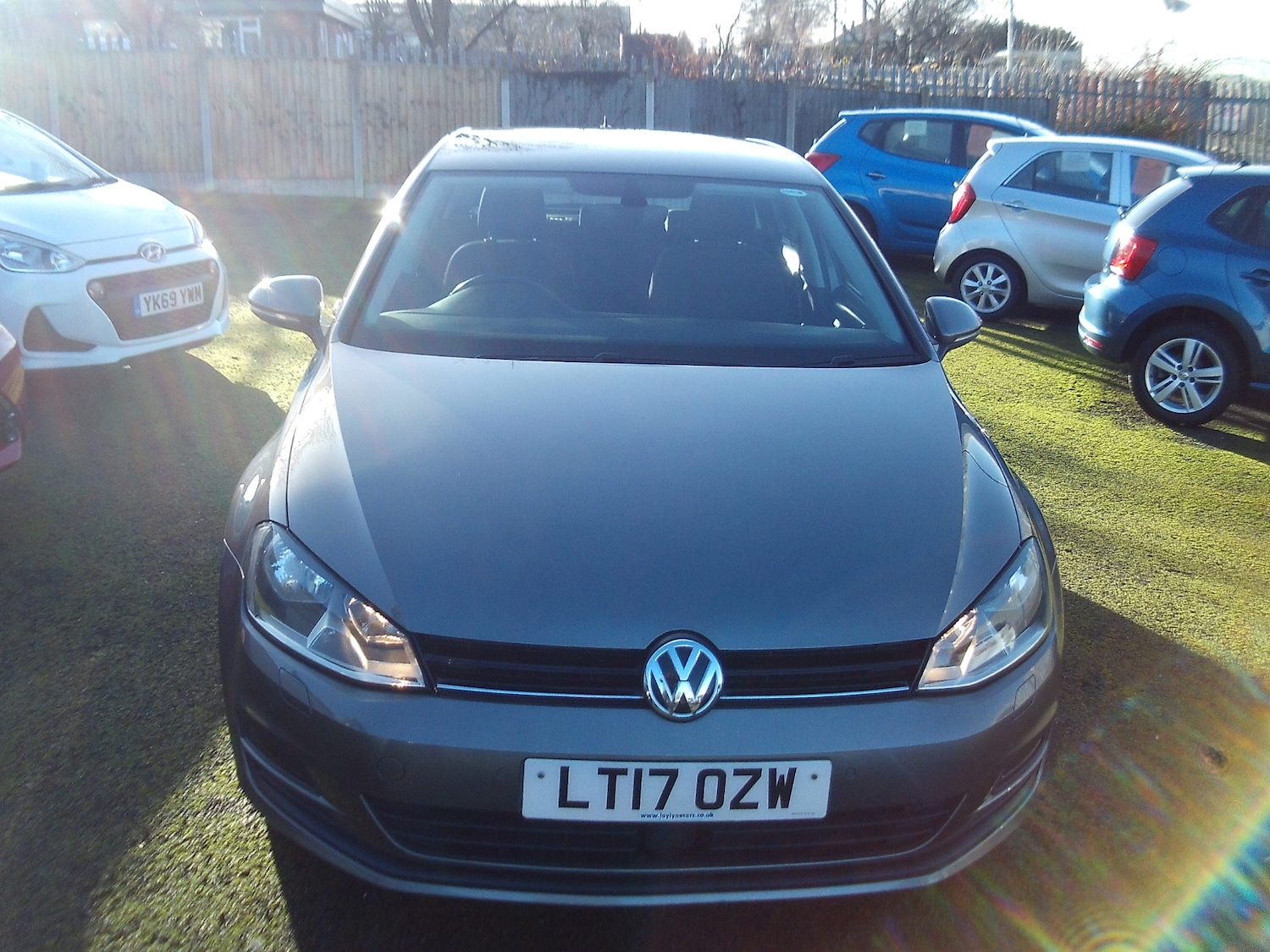 Used Volkswagen Golf 2017 for sale - 76893176: Photo 2