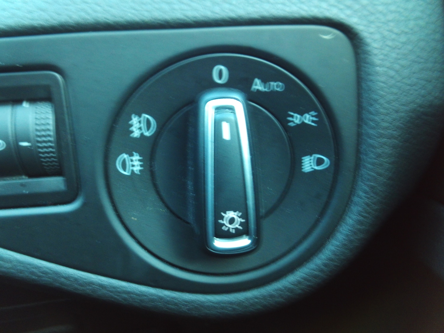 Used Volkswagen Golf 2017 for sale - 76893176: Photo 23