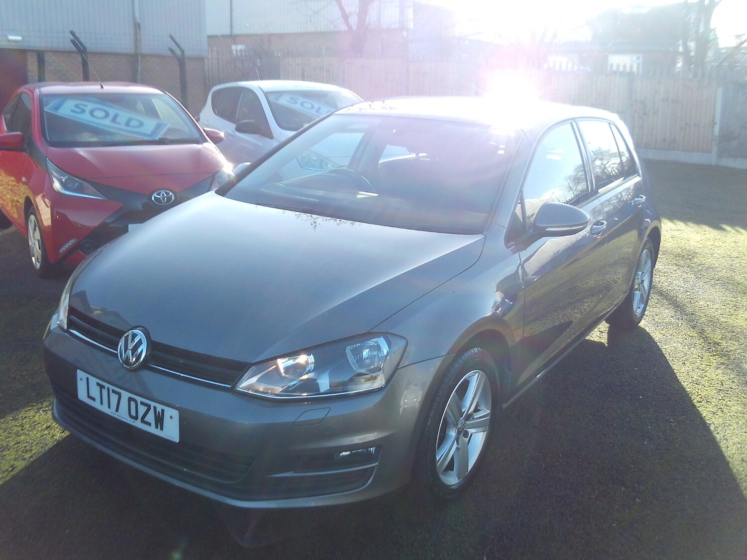 Used Volkswagen Golf 2017 for sale - 76893176: Photo 3