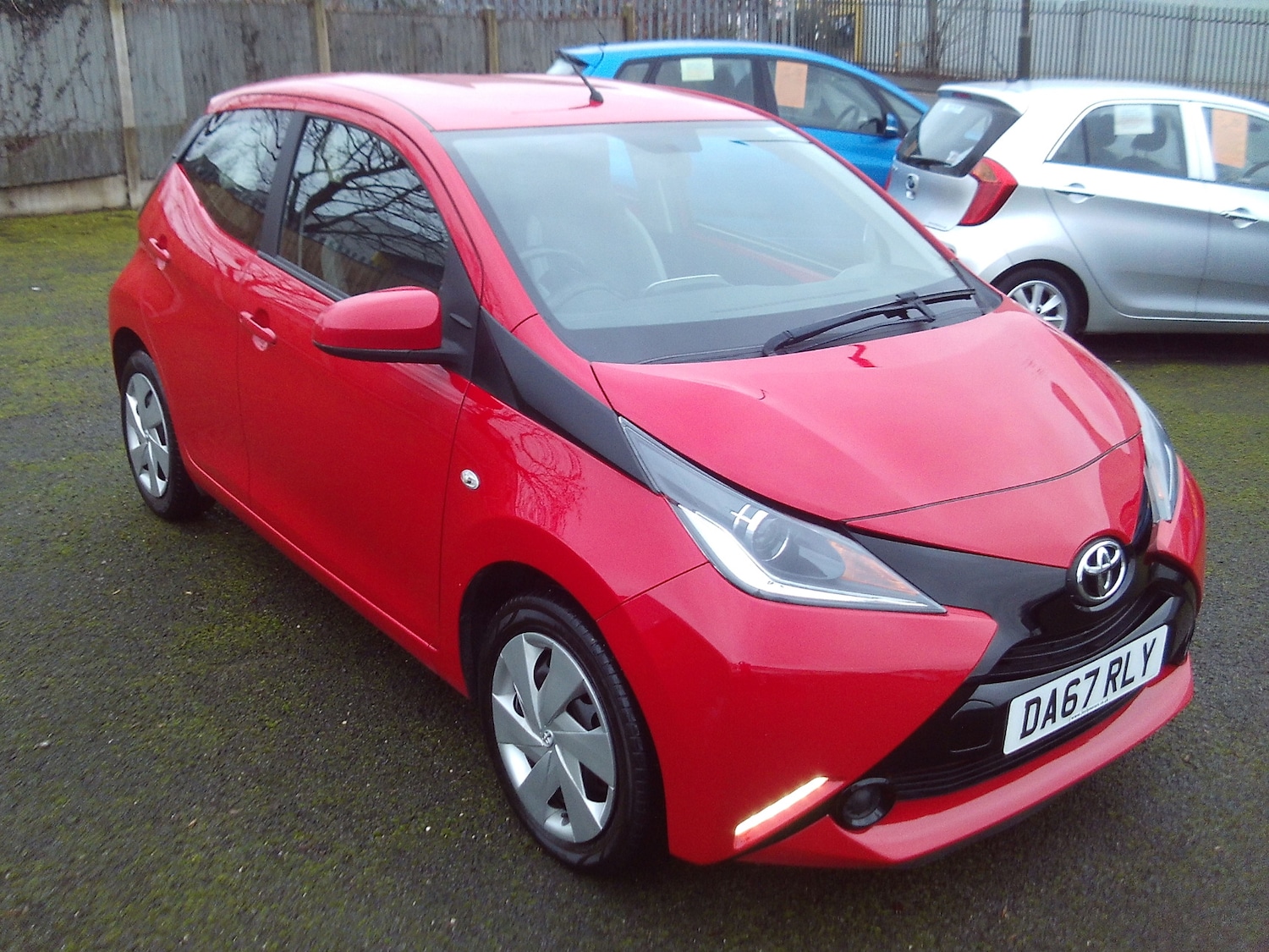 Used Toyota AYGO 2017 for sale - 76969811: Photo 1
