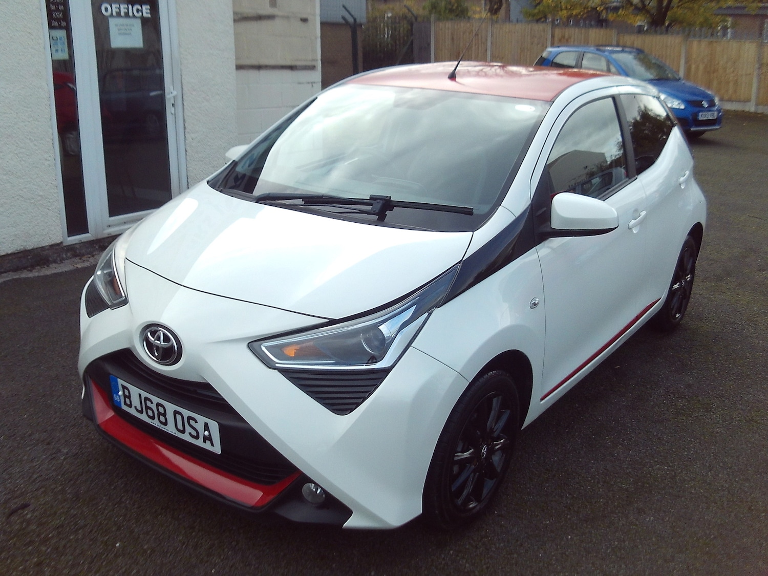 Used Toyota AYGO 2018 for sale - 76364887: Photo 3