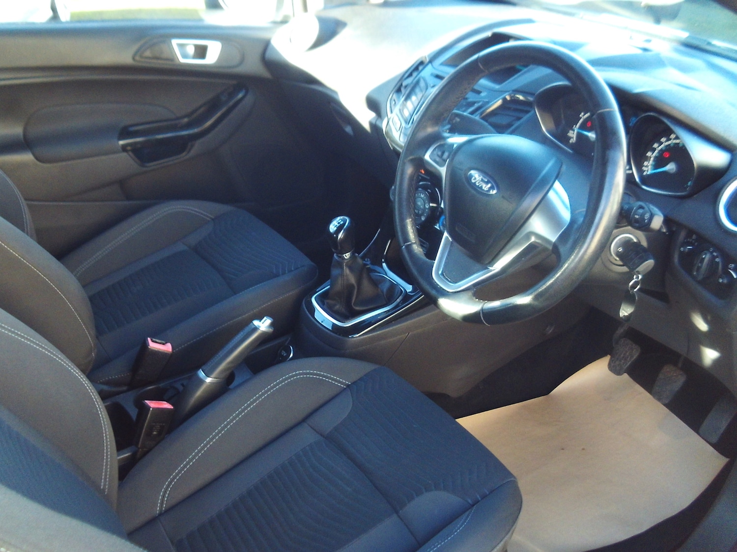 Used Ford Fiesta 2015 for sale - 77567935: Photo 11