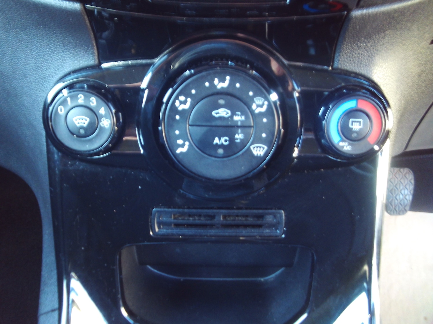 Used Ford Fiesta 2015 for sale - 77567935: Photo 18