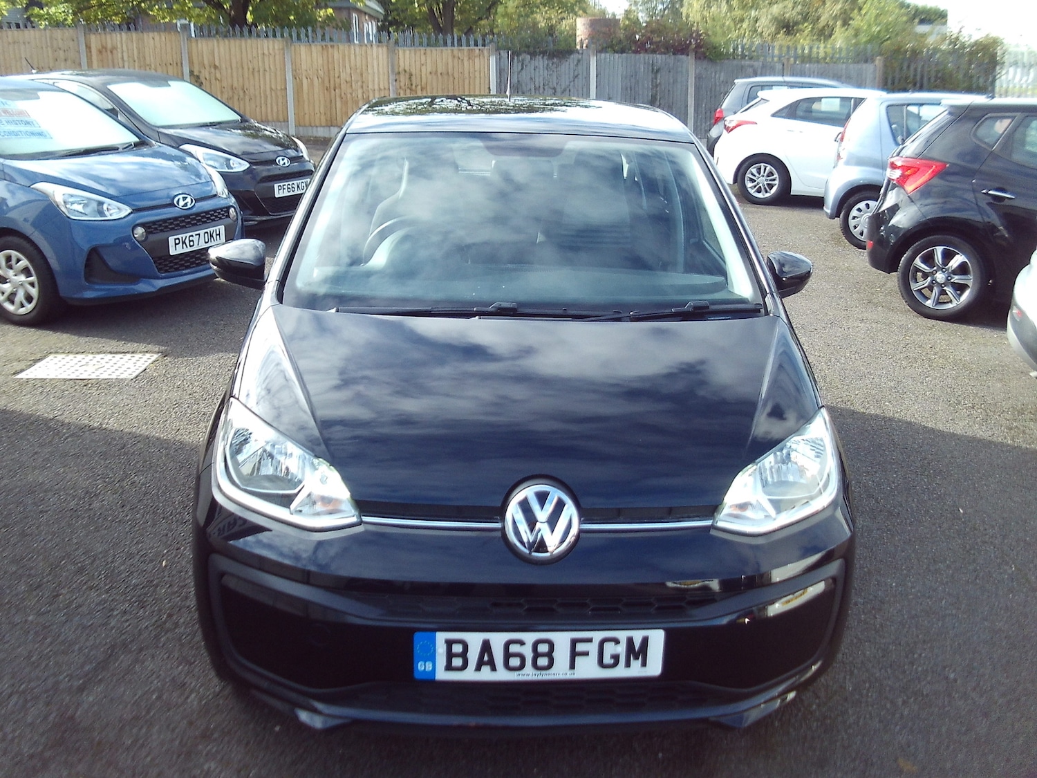 Used Volkswagen up! 2019 for sale - 76036773: Photo 2