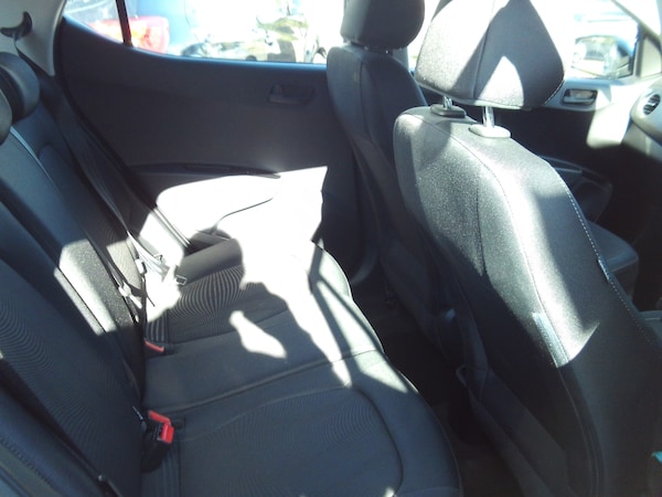 Used Hyundai i10 2017 for sale - 75735392: Photo 12
