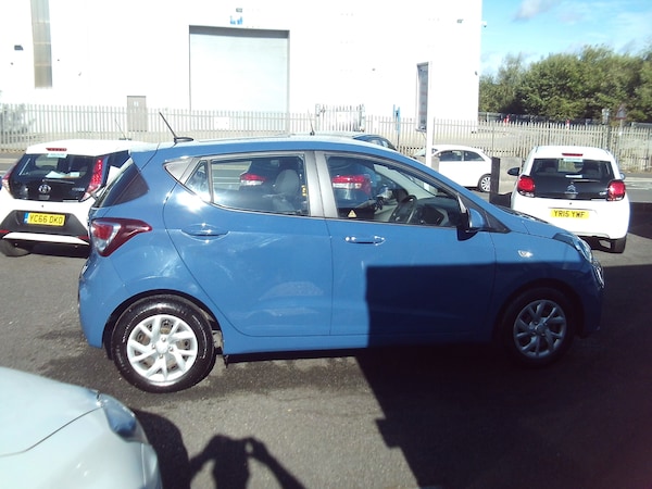 Used Hyundai i10 2017 for sale - 75735392: Photo 7