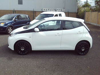 Used Toyota AYGO 2016 for sale - 75701079: Photo