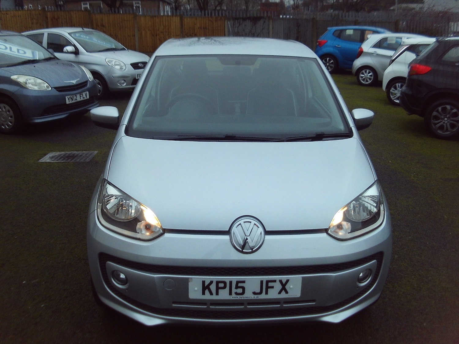 Used Volkswagen up! 2015 for sale - 77220587: Photo 2