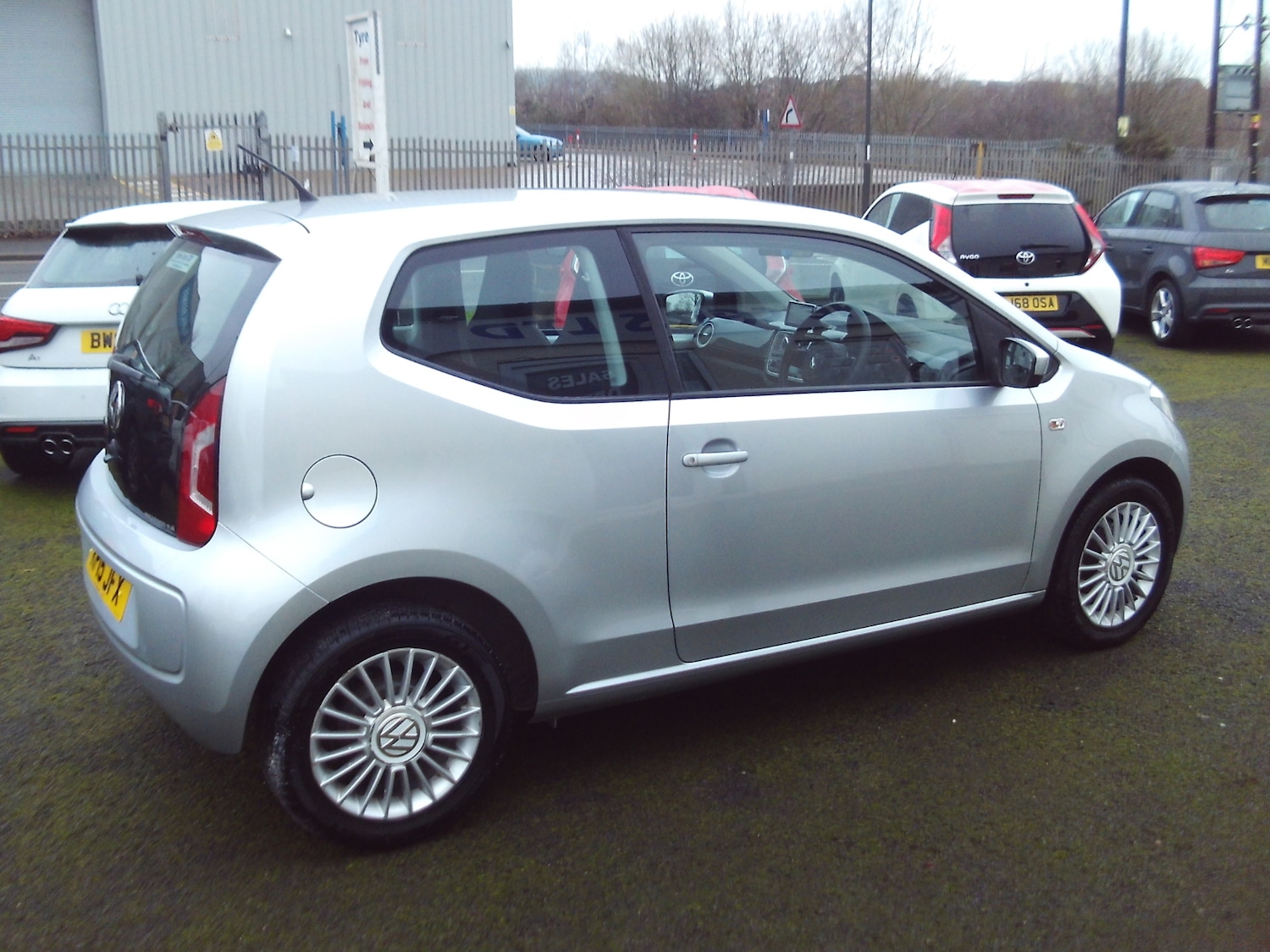 Used Volkswagen up! 2015 for sale - 77220587: Photo 8