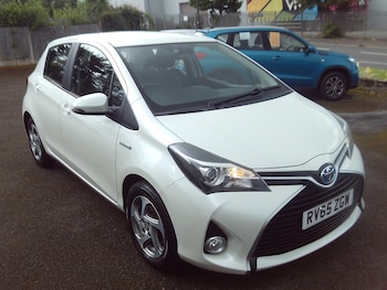 Used Toyota Yaris 2015 for sale - 78917917: Photo