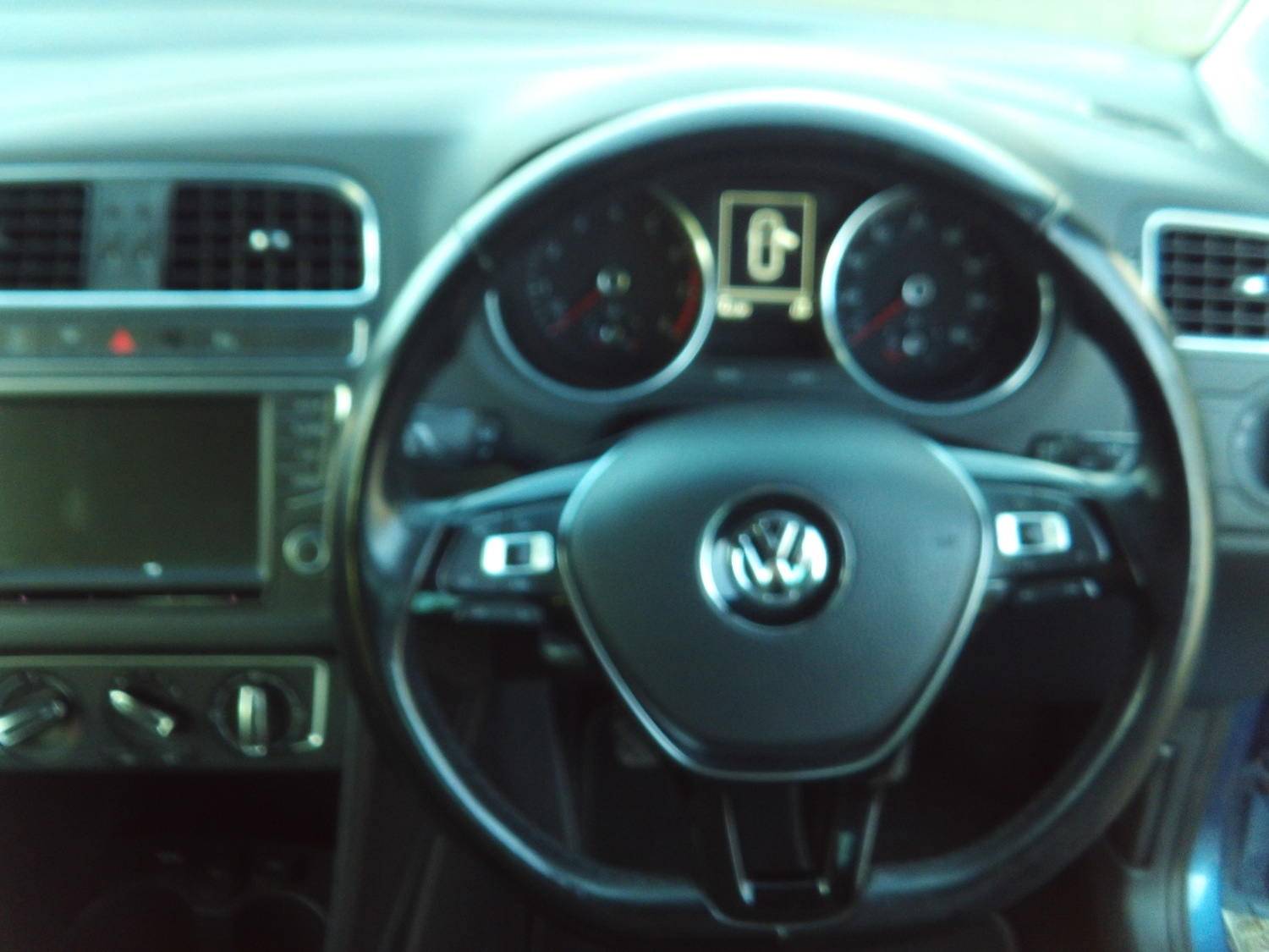 Used Volkswagen Polo 2016 for sale - 76401848: Photo 16