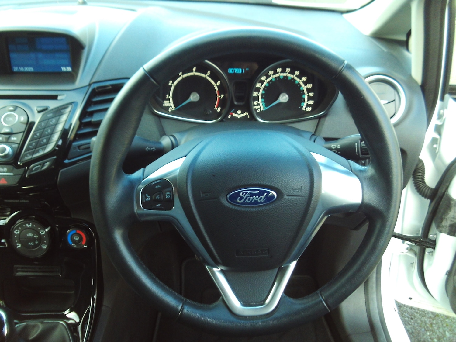 Used Ford Fiesta 2017 for sale - 76384445: Photo 15