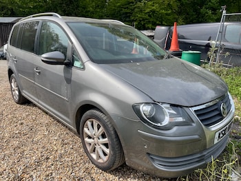Used Volkswagen Touran 2010 for sale - 78387065: Photo