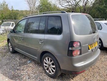 Used Volkswagen Touran 2010 for sale - 78387065: Photo