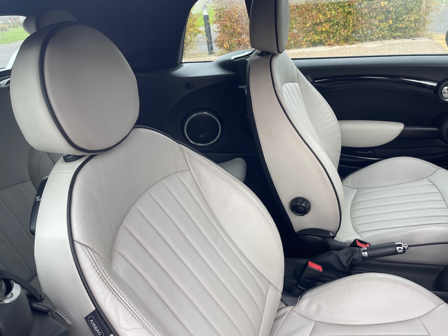 Used MINI Convertible 2011 for sale - 76255505: Photo 16