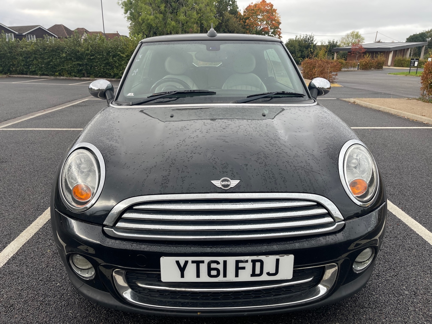 Used MINI Convertible 2011 for sale - 76255505: Photo 2