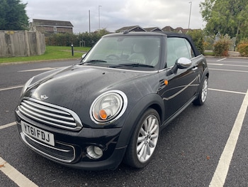 Used MINI Convertible 2011 for sale - 76255505: Photo