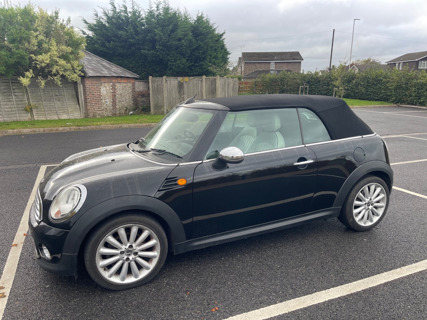 Used MINI Convertible 2011 for sale - 76255505: Photo 4