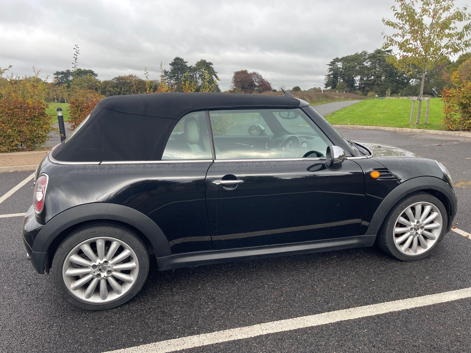 Used MINI Convertible 2011 for sale - 76255505: Photo 7