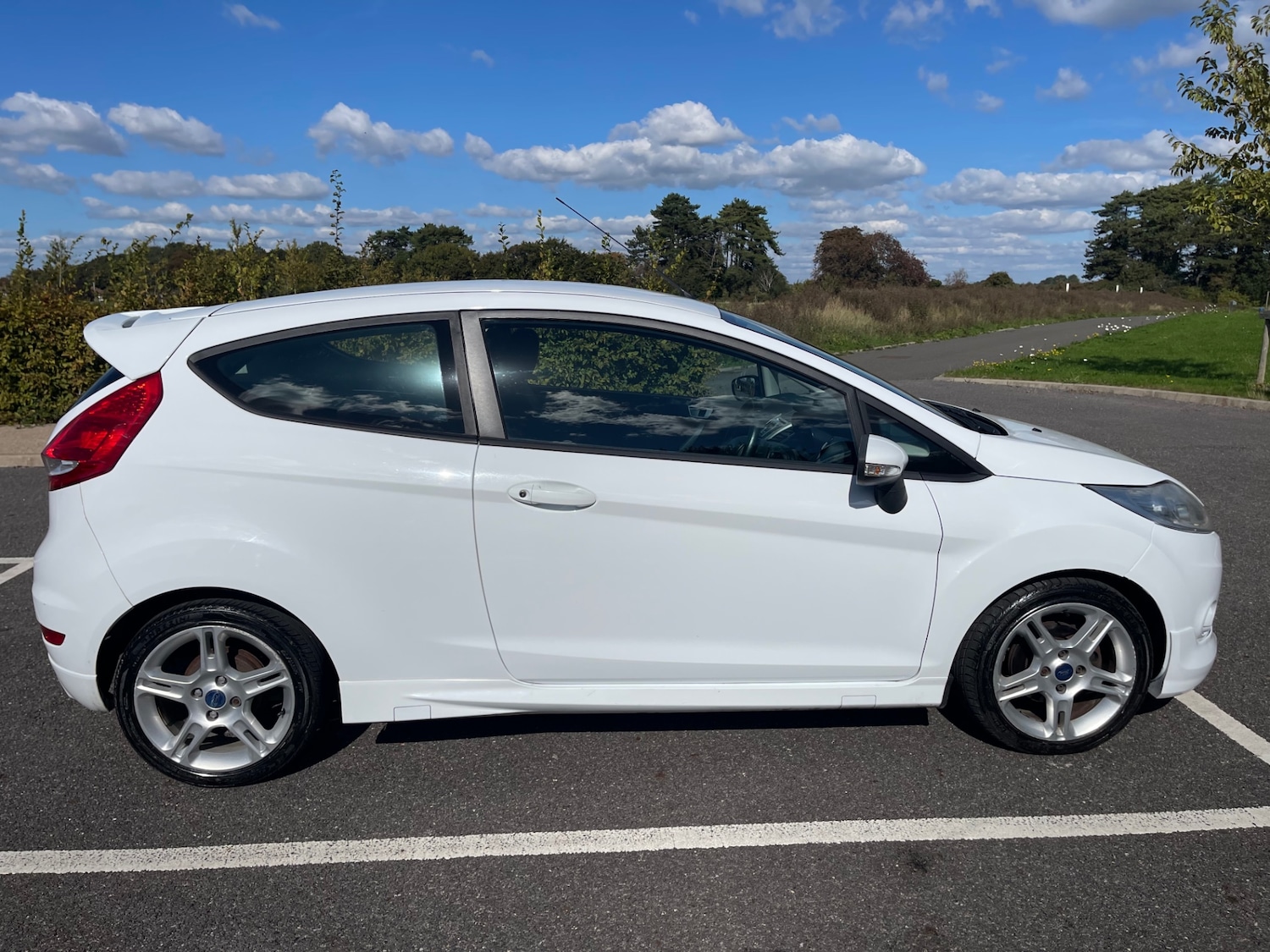 Used Ford Fiesta 2012 for sale - 76069304: Photo 8