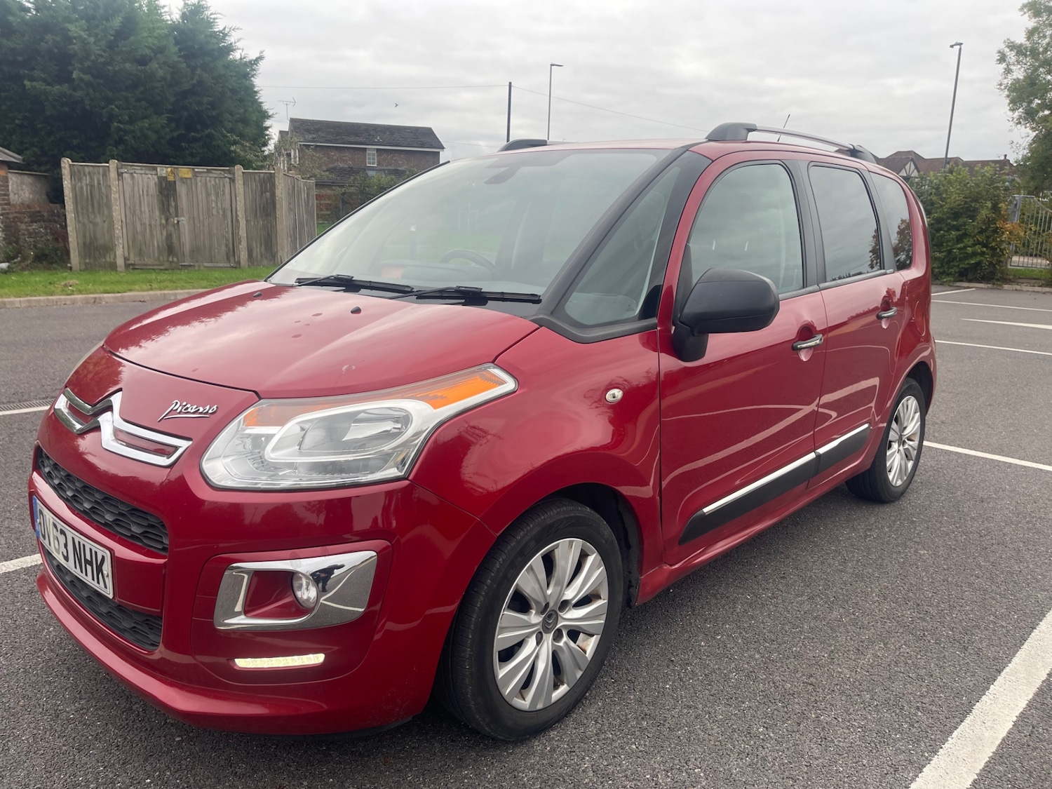 Used Citroen C3 Picasso 2013 for sale - 76302616: Photo 3