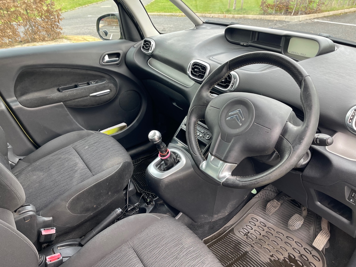 Used Citroen C3 Picasso 2009 for sale - 77604483: Photo 10